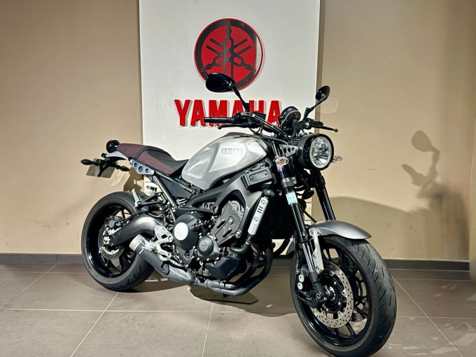 YAMAHA XSR 900 4
