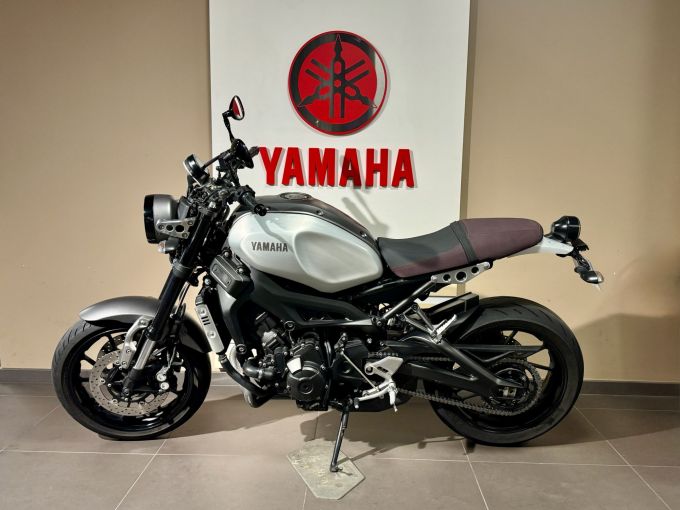 YAMAHA XSR 900 4