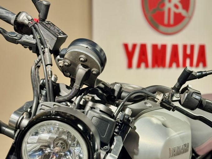 YAMAHA XSR 900 4