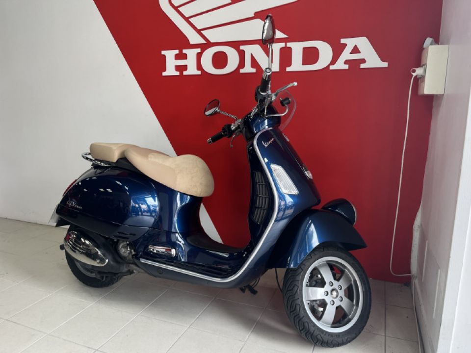 PIAGGIO VESPA GTV NAVY 250 4