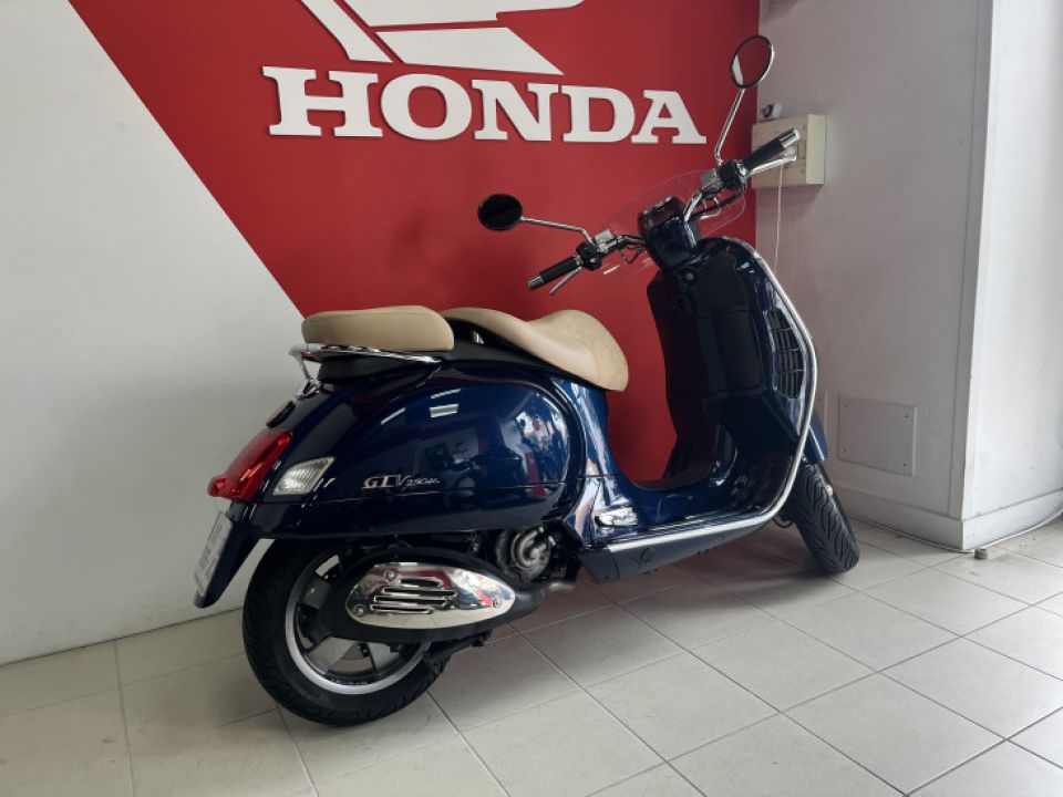 PIAGGIO VESPA GTV NAVY 250 4