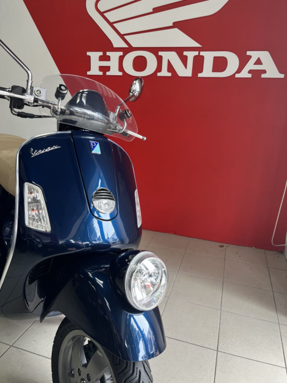PIAGGIO VESPA GTV NAVY 250 4