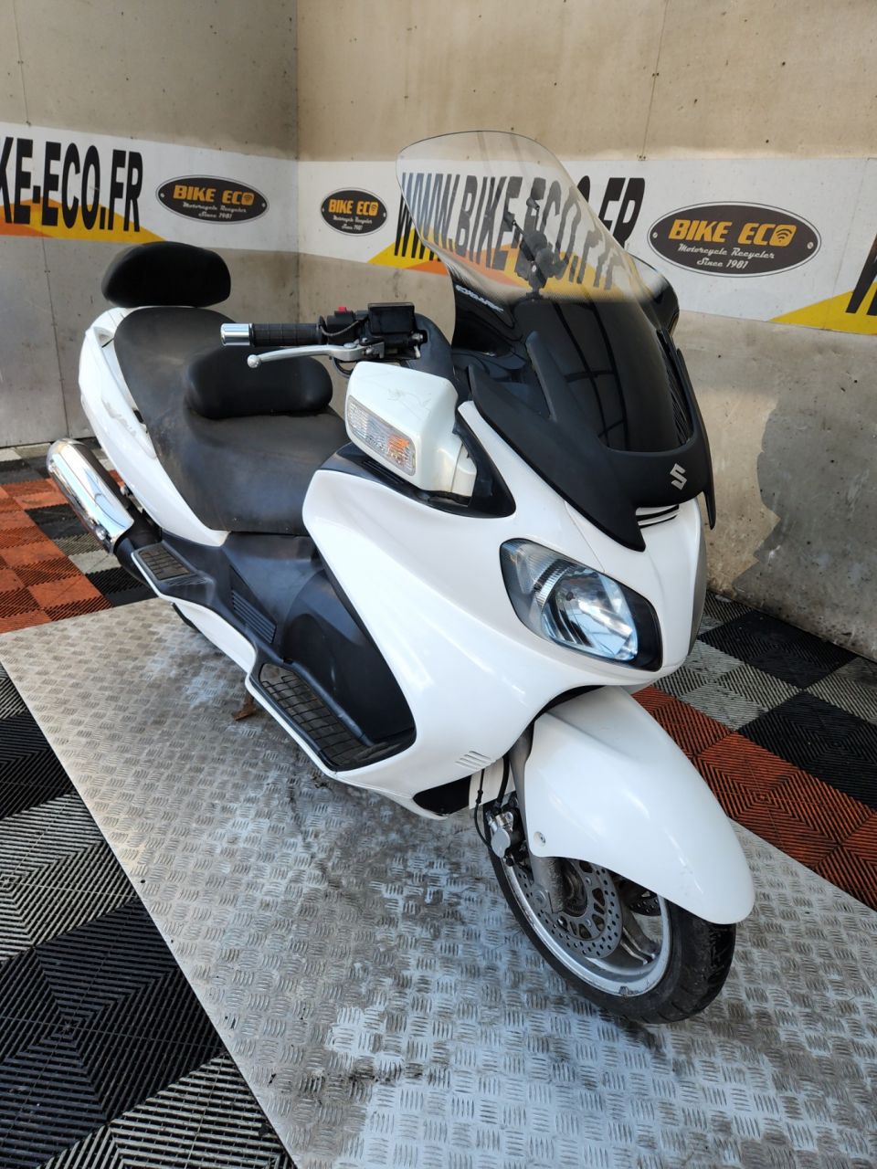 SUZUKI BURGMAN 650 4