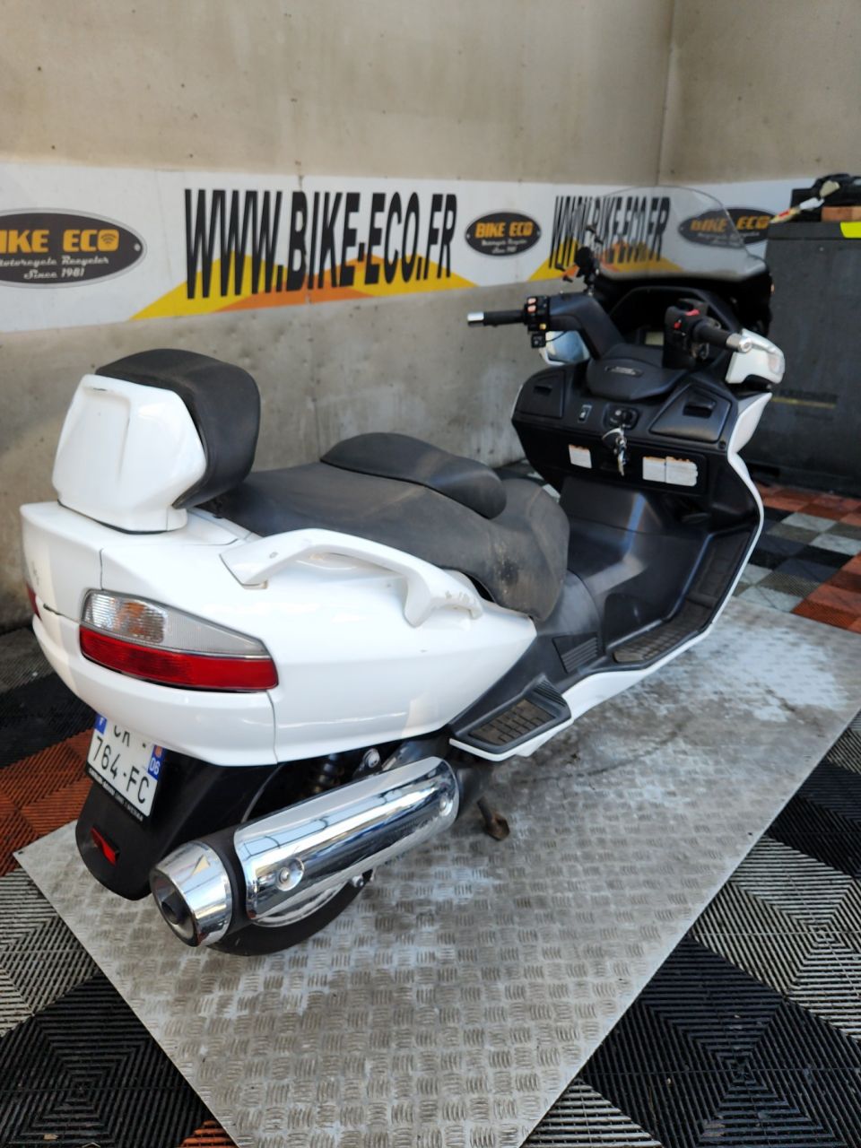 SUZUKI BURGMAN 650 4