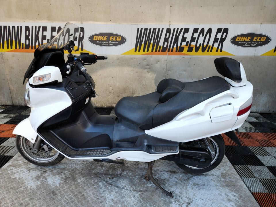 SUZUKI BURGMAN 650 4