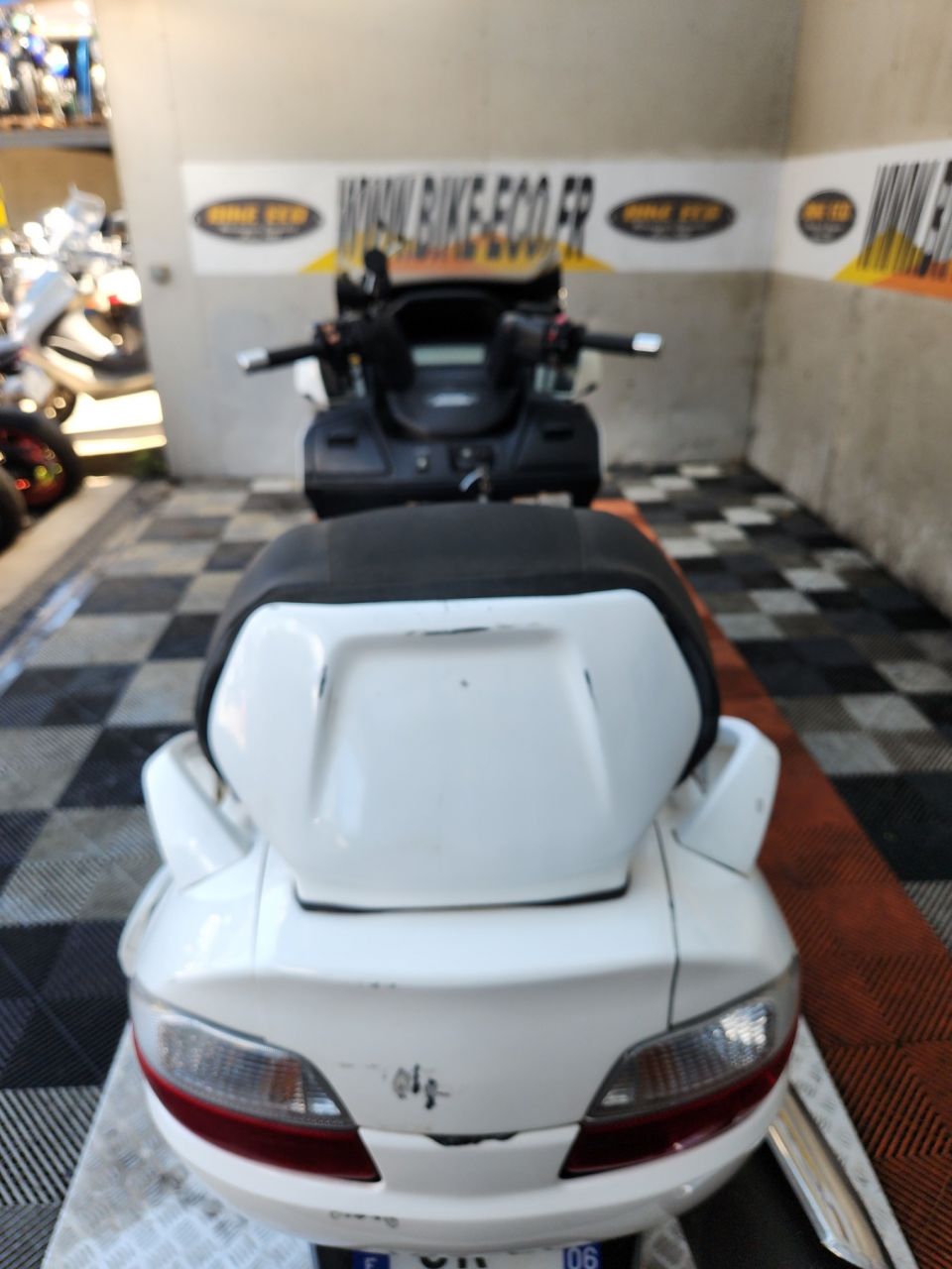 SUZUKI BURGMAN 650 4