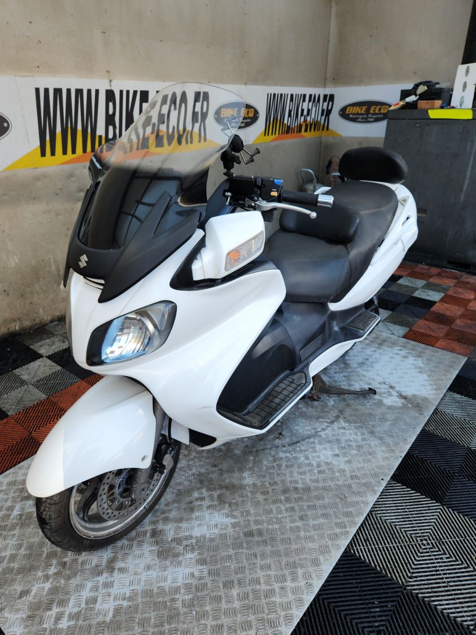 SUZUKI BURGMAN 650 4