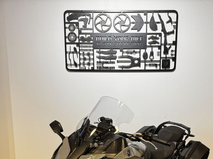 YAMAHA NIKEN 850 GT 4