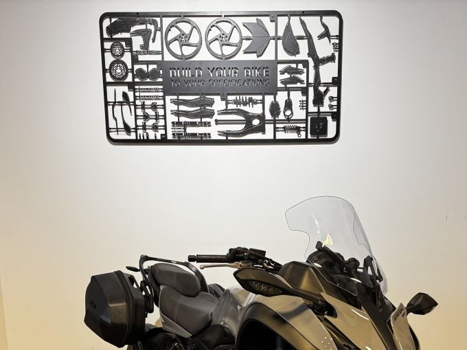 YAMAHA NIKEN 850 GT 4