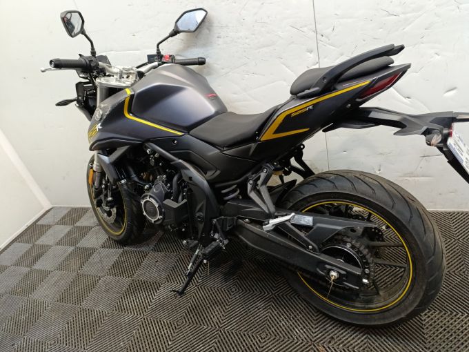 VOGE 525 R 4