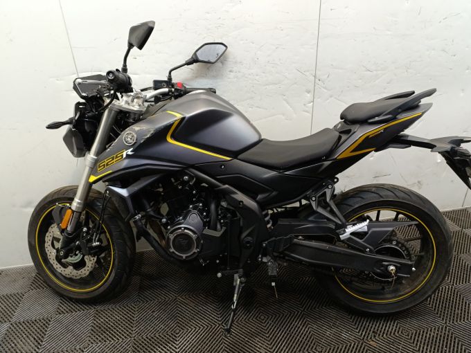 VOGE 525 R 4