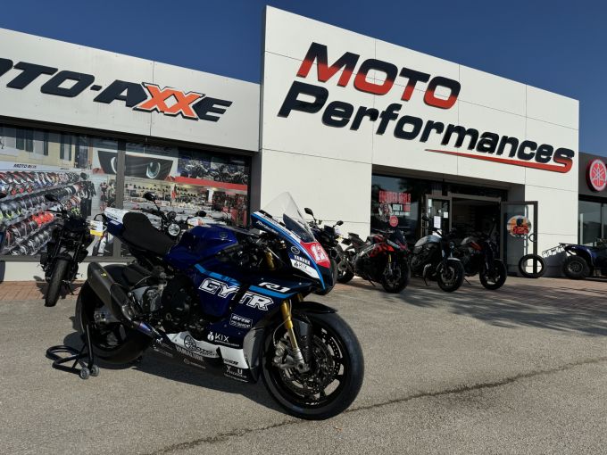 YAMAHA YZF 1000 R1 M 4