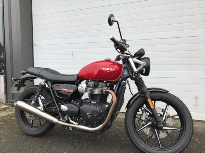 TRIUMPH STREET TWIN  900 4