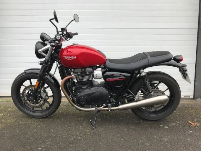 TRIUMPH STREET TWIN  900 4