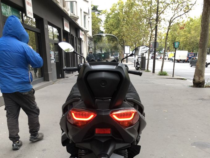 YAMAHA XMAX 125 4