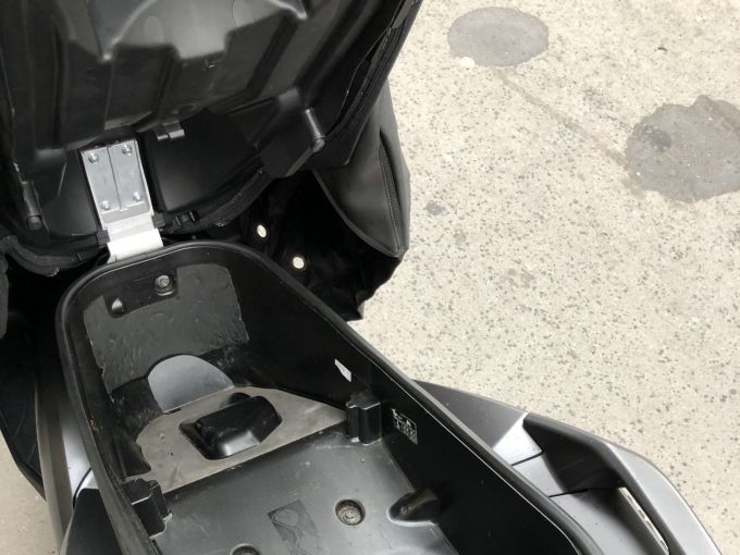 YAMAHA XMAX 125 4