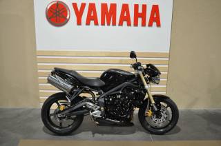 TRIUMPH STREET TRIPLE 675 - 2011