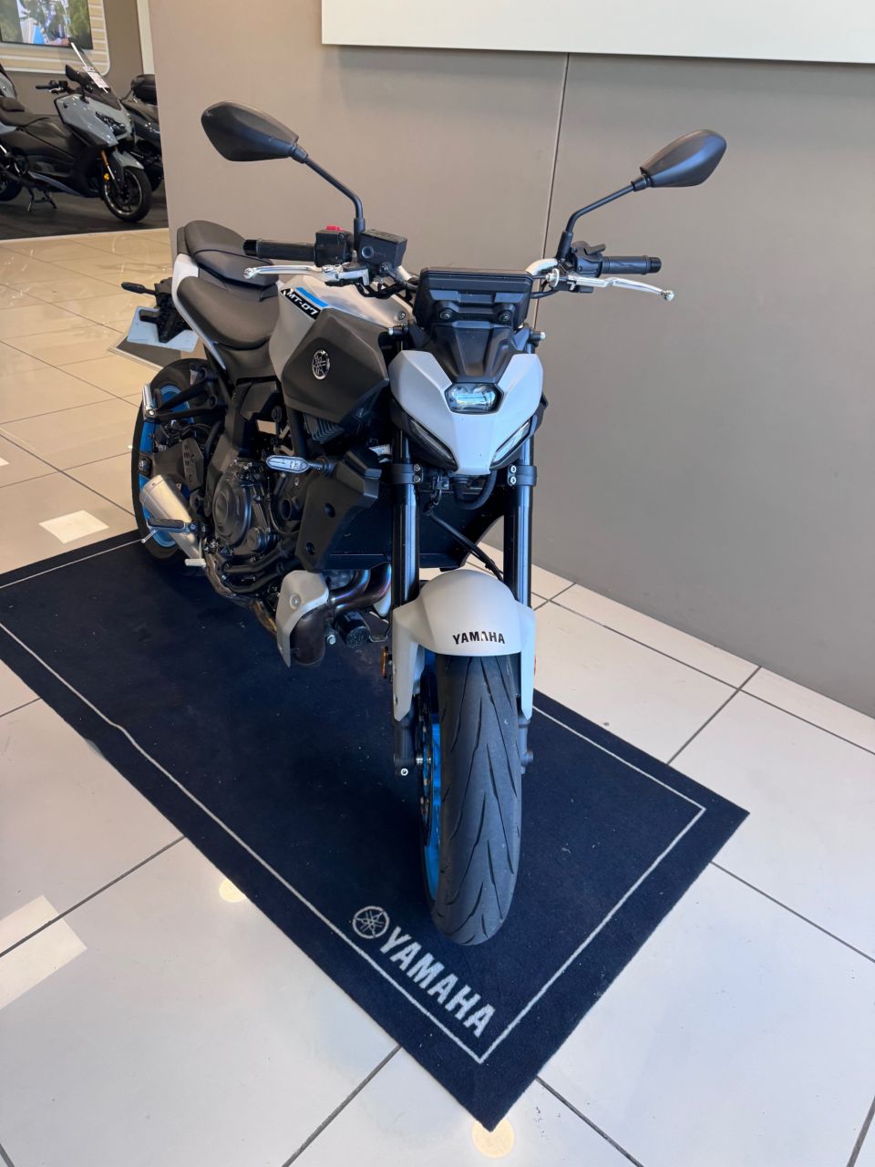 YAMAHA MT-07 (47.5CV) 4