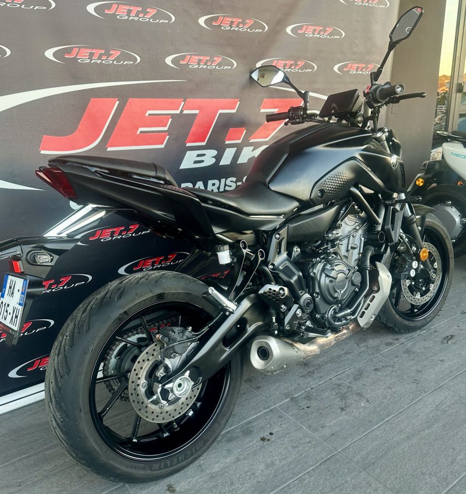 YAMAHA MT-07 (47.5CV) 4