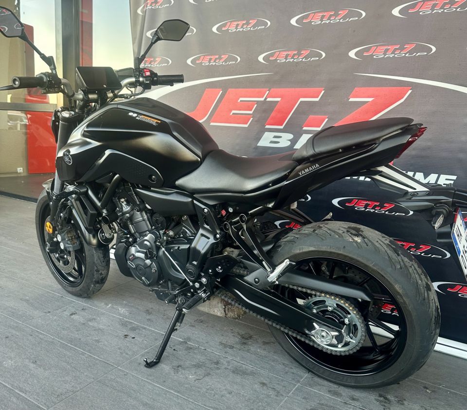 YAMAHA MT-07 (47.5CV) 4