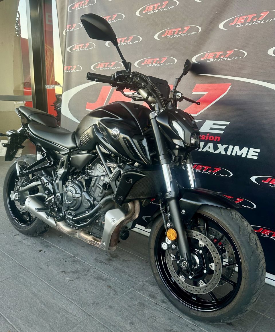YAMAHA MT-07 (47.5CV) 4