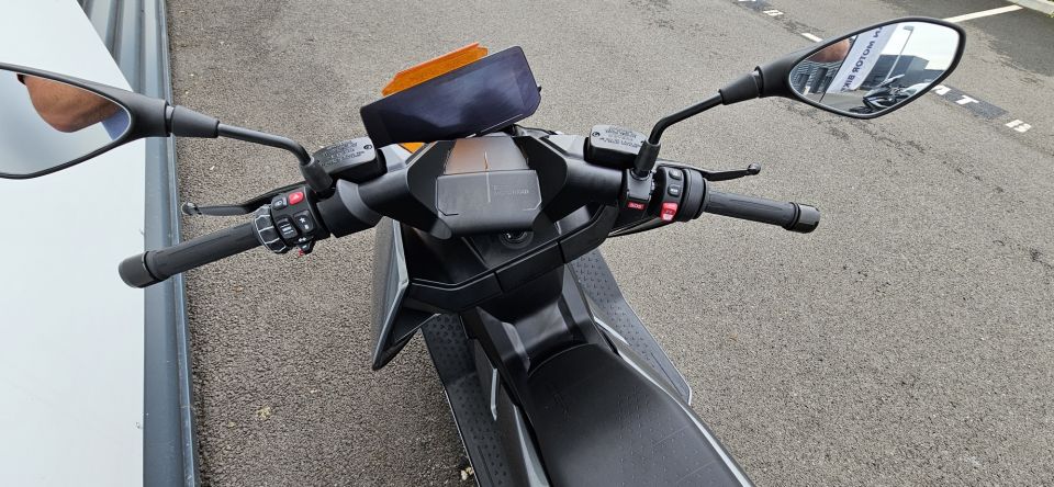 BMW CE 04 AVANTGARDE 4