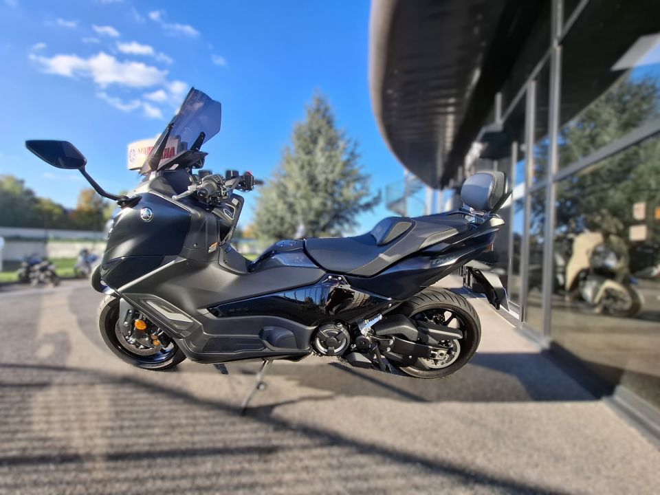 YAMAHA XP T-MAX 560 TECH MAX 4
