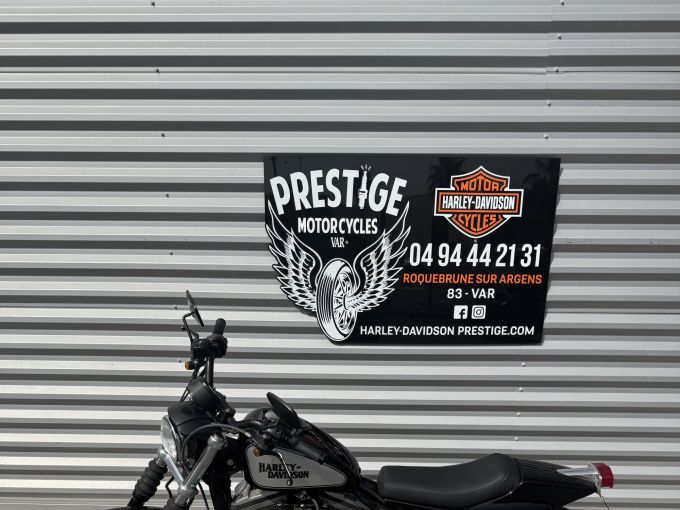 HARLEY-DAVIDSON SPORTSTER 883 R 4