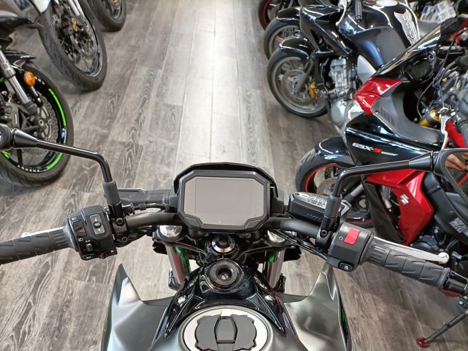 KAWASAKI Z 650 (47.5CV) 4