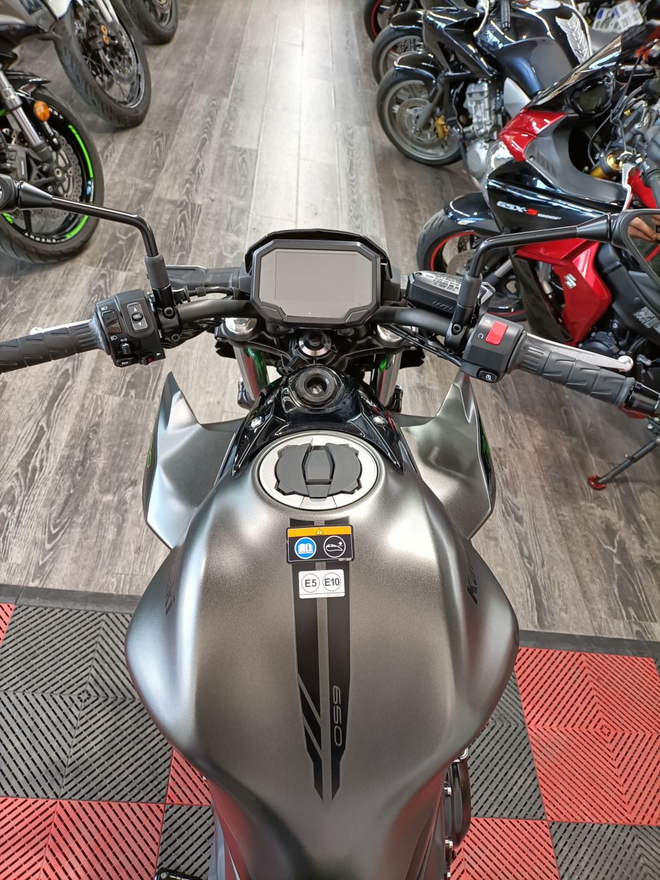 KAWASAKI Z 650 (47.5CV) 4