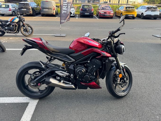 TRIUMPH STREET TRIPLE 765 RS 4