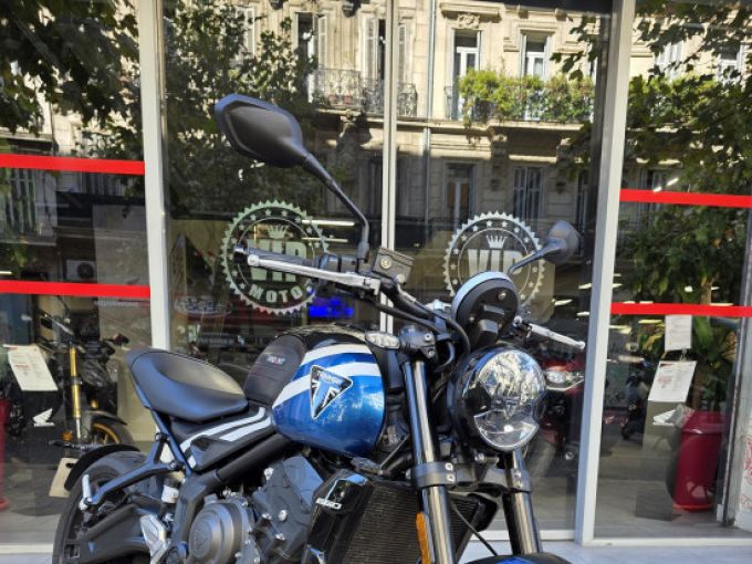TRIUMPH TRIDENT 660 4