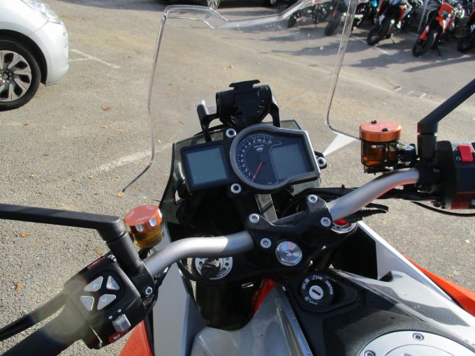 KTM 1290 SUPER DUKE GT 4