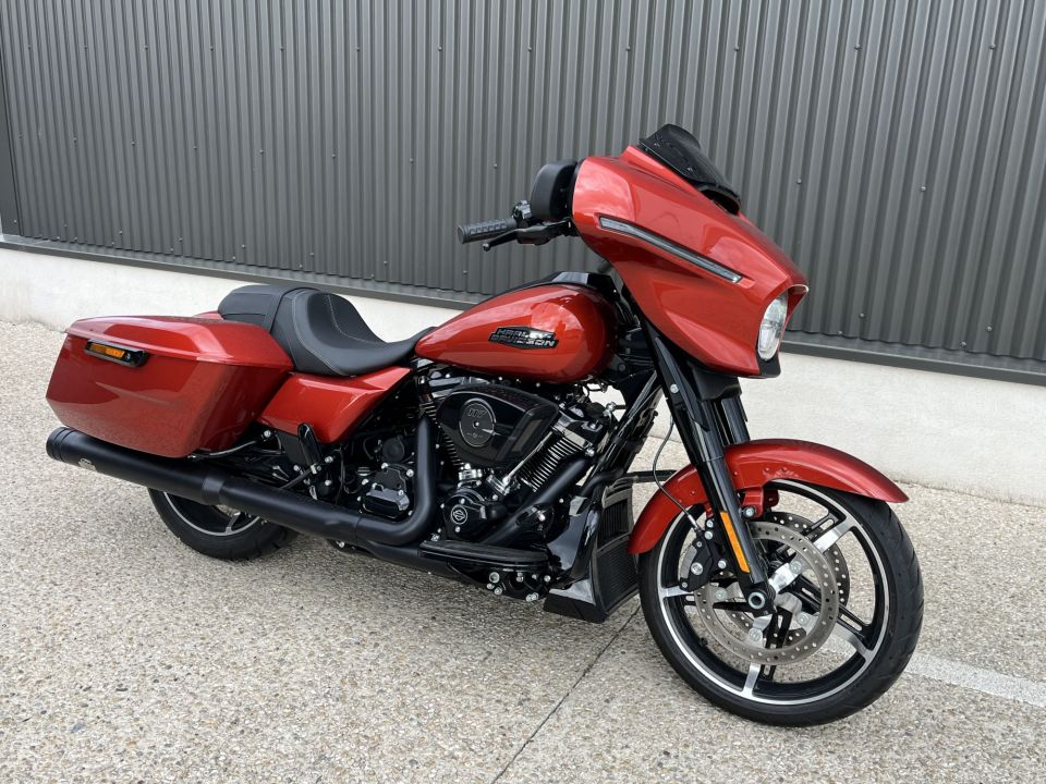 HARLEY-DAVIDSON TOURING STREET GLIDE 1923 4