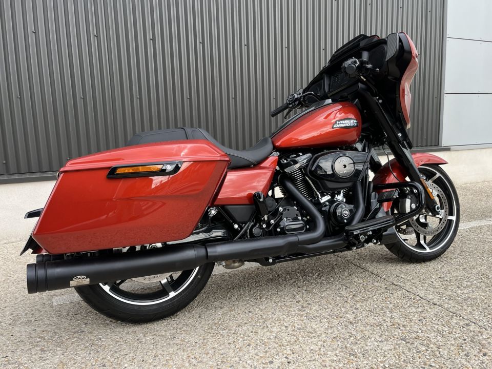 HARLEY-DAVIDSON TOURING STREET GLIDE 1923 4