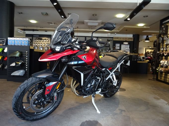 TRIUMPH Tiger 900 GT PRO 4