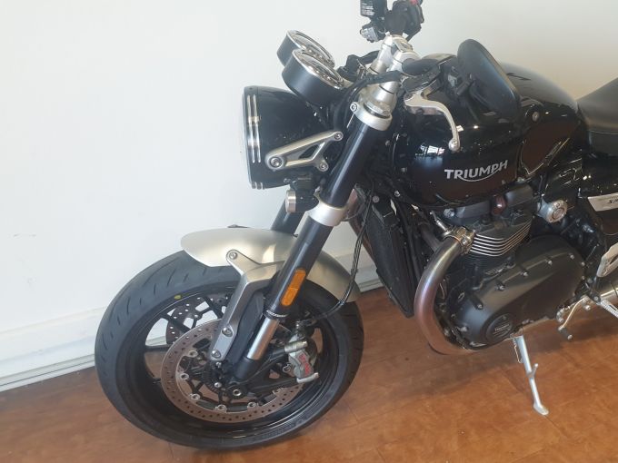 TRIUMPH SPEED TWIN 1200 4