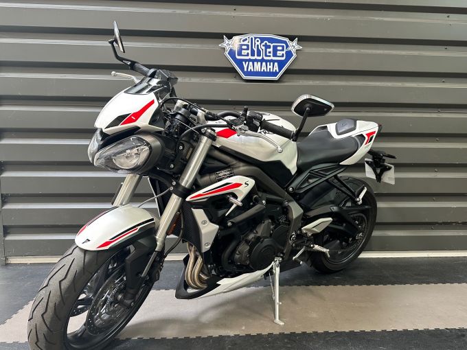 TRIUMPH STREET TRIPLE 660 S 4