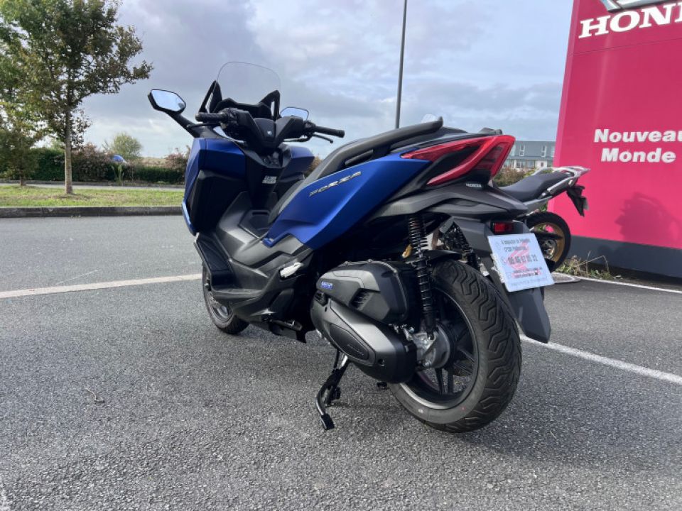 HONDA NSS FORZA 125 4