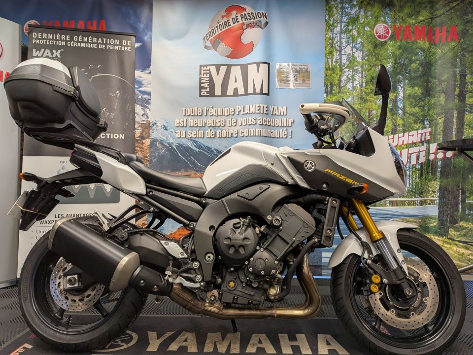 YAMAHA FZ8 S ABS 4
