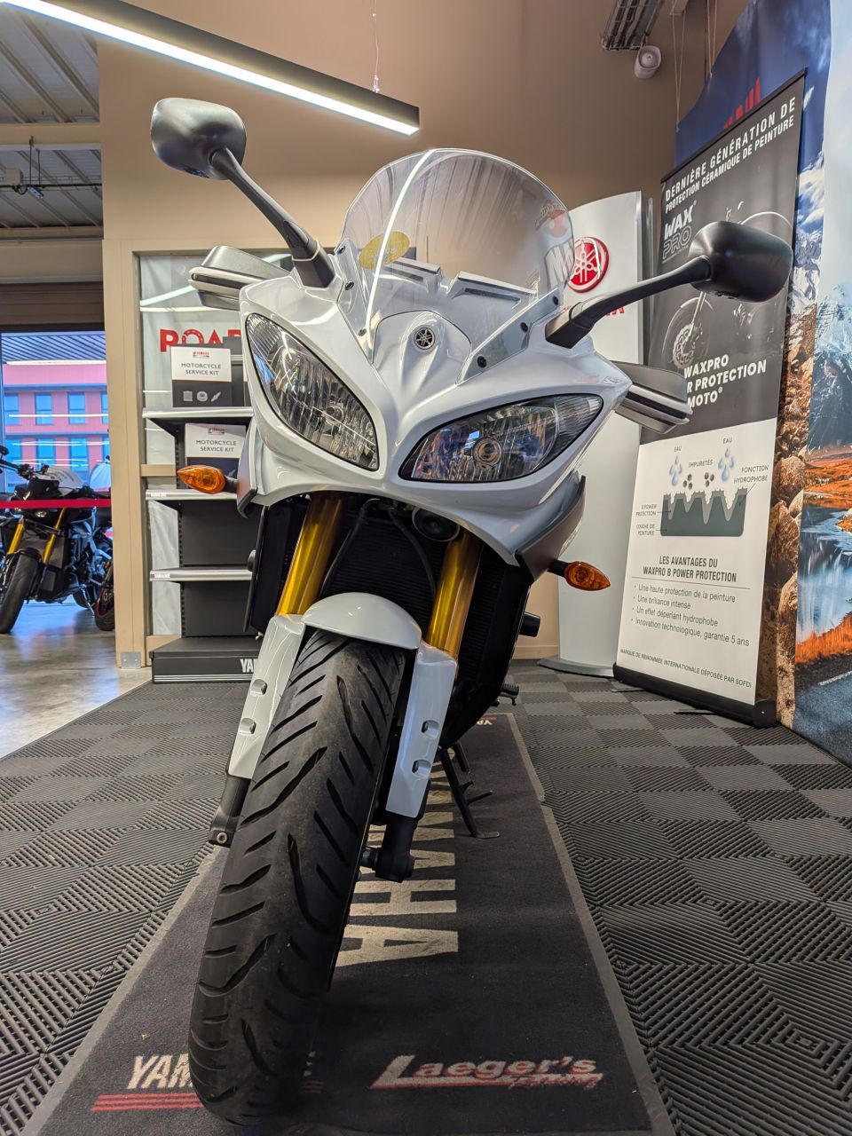 YAMAHA FZ8 S ABS 4