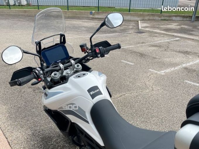 TRIUMPH Tiger 900 GT PRO 4
