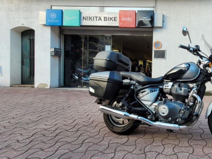 ROYAL ENFIELD SUPER METEOR 650 4
