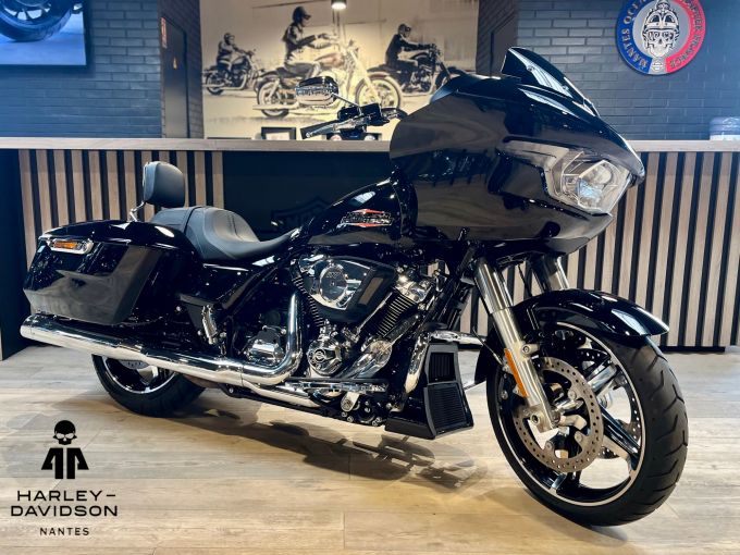 HARLEY-DAVIDSON TOURING ROAD GLIDE 1923 4