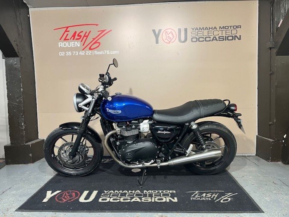 TRIUMPH STREET TWIN  900 4