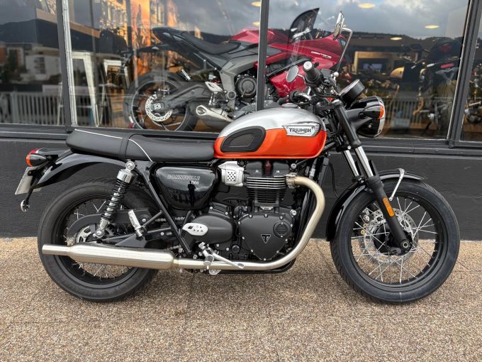 TRIUMPH Bonneville T100 4