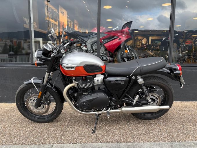 TRIUMPH Bonneville T100 4