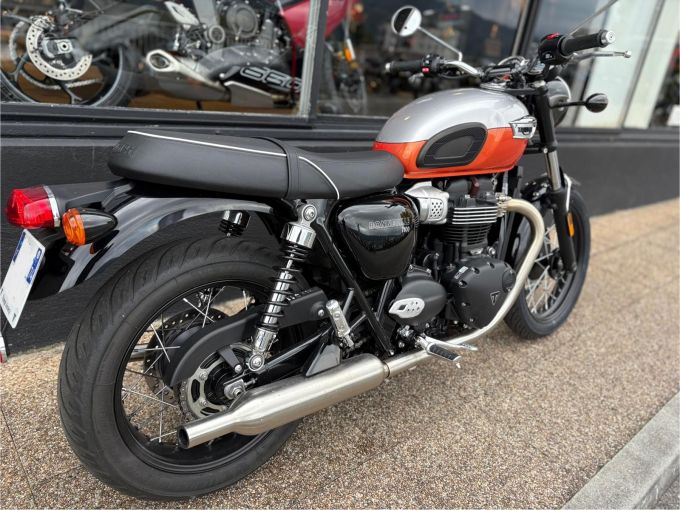 TRIUMPH Bonneville T100 4