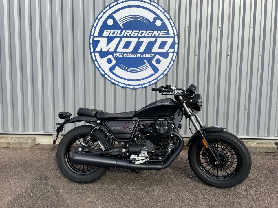 MOTO GUZZI V9 BOBBER 4