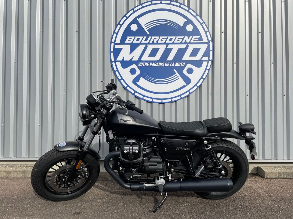 MOTO GUZZI V9 BOBBER 4